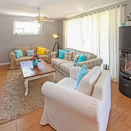 Ferienhaus بيت للعطل